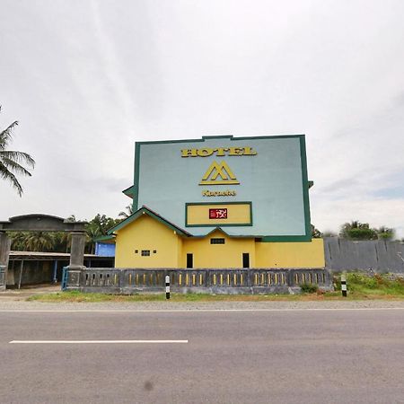 Oyo 90796 Hotel Mulya Indah Tambakmulya Exterior photo